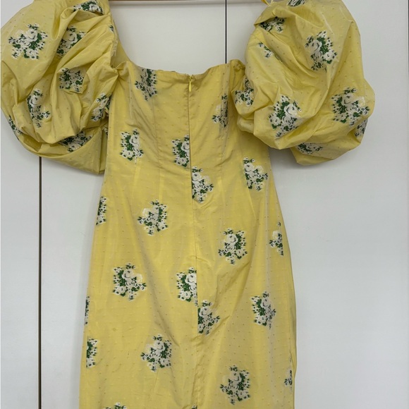 Chic Yellow Floral Midi Dress - Picture 4 of 13